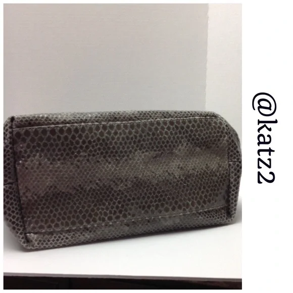 Dooney & Bourke Embossed Snakeskin Pocket Sac - Picture 6 of 6